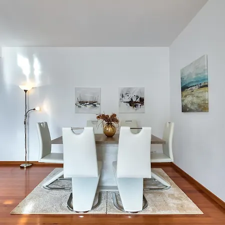 Atalaia Villa *
